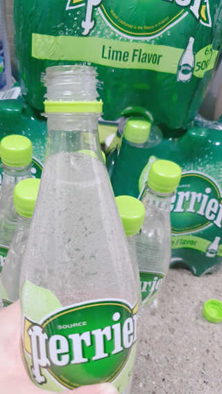 페리에 라임 500ml 투명페트 — 5점을 준 리뷰어가 2020년 11월 올린 사용 사진