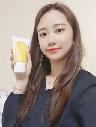 아르투아 ARTOIS 꽃밭에 누운듯 은은한 꽃향기, 아르투아 자르 바디로션 — 5점을 준 리뷰어가 2020년 7월 올린 사용 사진