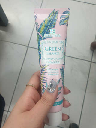 포레스트힐 SS 그린 밸런스 클렌져 100ml + 헤어밴드 — 5점을 준 리뷰어가 2020년 4월 올린 사용 사진