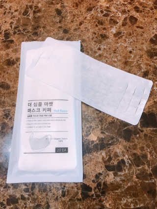 [더심플마켓] 마스크키퍼 — 4점을 준 리뷰어가 2020년 4월 올린 사용 사진