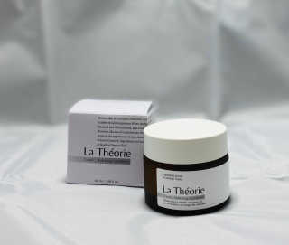 La Theorie Hydrating Ingredients | 하이드레이팅 인그레이디언츠 — 5점을 준 리뷰어가 2020년 4월 올린 사용 사진
