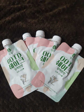 [꾸콤] 참참 OOTD쉐이크 담백한 일주일세트 50g x 5 — 4점을 준 리뷰어가 2020년 10월 올린 사용 사진