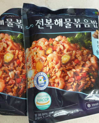바다는다웰빙이다 전복해물볶음밥/전복김치볶음밥 250g-4봉지 — 5점을 준 리뷰어가 2020년 8월 올린 사용 사진