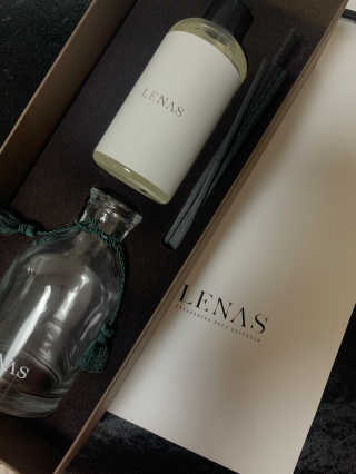 레나스 프리미엄 아로마 디퓨저 200ml  [1SET] — 5점을 준 리뷰어가 2020년 8월 올린 사용 사진