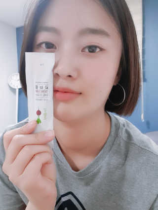 유유네이처 머빈스 젤리 레드비트 콜라겐 — 4점을 준 리뷰어가 2020년 5월 올린 사용 사진