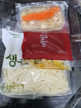 [풀무원] 지금껏 보지 못한 큰건더기 한그릇 면세트 — 5점을 준 리뷰어가 2020년 5월 올린 사용 사진