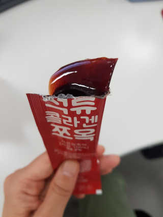 조은약초 석류콜라겐 석류즙 석류쪼옥 젤리 스틱 15포 x 20g — 5점을 준 리뷰어가 2020년 7월 올린 사용 사진