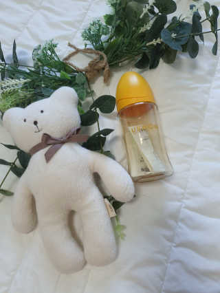 유비맘 PPSU 젖병 노꼭지_260ml_컬러 랜덤 발송 — 5점을 준 리뷰어가 2020년 8월 올린 사용 사진