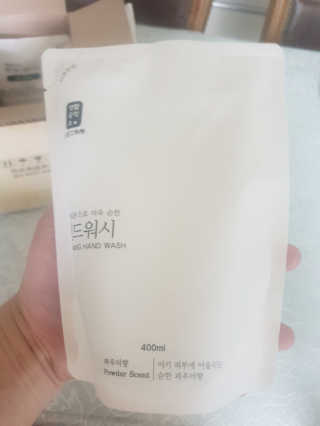 [생활공작소]핸드워시 용기 500ml 1개+리필 400ml 2개 — 5점을 준 리뷰어가 2020년 8월 올린 사용 사진