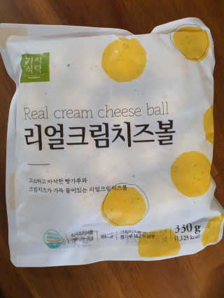 가치식탁 리얼치즈스틱, 리얼크림치즈볼 — 3점을 준 리뷰어가 2020년 8월 올린 사용 사진