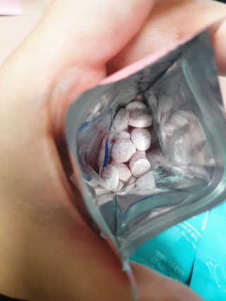 입 냄새 완화에 도움을 주는 에티켓 캔디 복숭아맛 앳캔디 — 5점을 준 리뷰어가 2020년 11월 올린 사용 사진