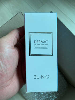 뷰니오 더마플러스 카밍 에멀전200ml — 5점을 준 리뷰어가 2020년 12월 올린 사용 사진