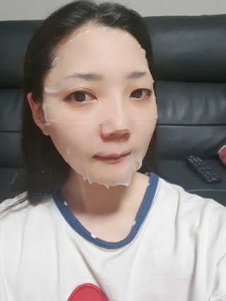 리더스코스메틱 리더스 메디유 아미노 모이스처 마스크 — 5점을 준 리뷰어가 2020년 5월 올린 사용 사진