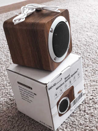 SEVIZ MINI10W 레트로 블루투스 스피커 — 5점을 준 리뷰어가 2020년 9월 올린 사용 사진