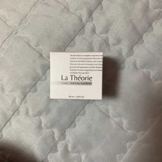 La Theorie Hydrating Ingredients | 하이드레이팅 인그레이디언츠 — 5점을 준 리뷰어가 2020년 5월 올린 사용 사진