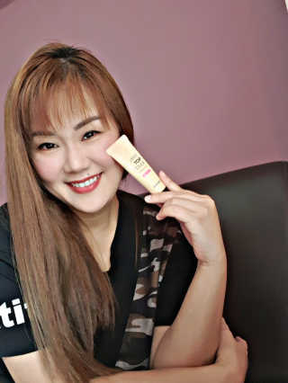 제니코코 JANYCOCO 제니 탑 커버 파운데이션 / 워터 프루프 — 4점을 준 리뷰어가 2020년 10월 올린 사용 사진