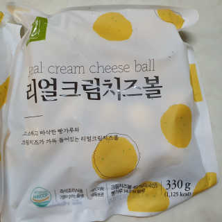 가치식탁 리얼치즈스틱, 리얼크림치즈볼 — 4점을 준 리뷰어가 2020년 8월 올린 사용 사진