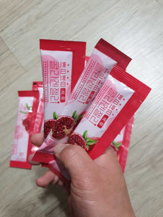 헬스업_쁘띠쁘띠석류콜라겐젤리_20g x 14포 — 5점을 준 리뷰어가 2020년 10월 올린 사용 사진