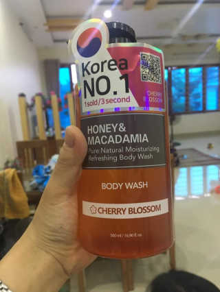 KUNDAL 쿤달 퓨어 네츄럴 모이스처라이징 바디워시 — 5점을 준 리뷰어가 2020년 9월 올린 사용 사진