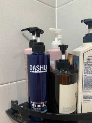 다슈코리아 다슈 데일리 단백질 한방 두피 골드 샴푸 500ml — 5점을 준 리뷰어가 2020년 12월 올린 사용 사진