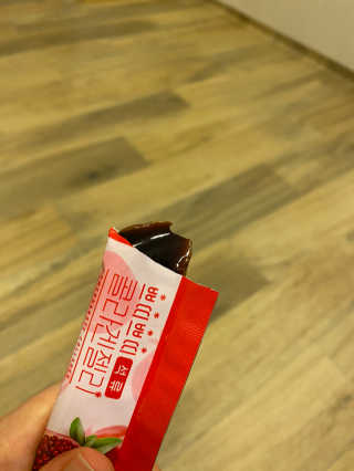 헬스업_쁘띠쁘띠석류콜라겐젤리_20g x 14포 — 5점을 준 리뷰어가 2020년 11월 올린 사용 사진