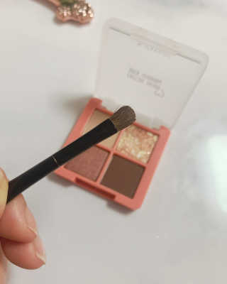 [블랙루즈] 크리스탈 하트 락 섀도우 4종 중 택1 — 4점을 준 리뷰어가 2020년 9월 올린 사용 사진
