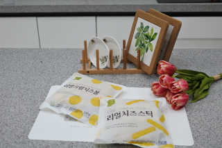 가치식탁 리얼치즈스틱, 리얼크림치즈볼 — 5점을 준 리뷰어가 2020년 6월 올린 사용 사진
