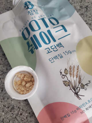 [꾸콤] 참참 OOTD쉐이크 고단백 일주일세트 50g x 5 — 5점을 준 리뷰어가 2020년 10월 올린 사용 사진