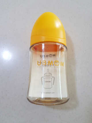 유비맘 PPSU 젖병 노꼭지_200ml_컬러 랜덤 발송 — 5점을 준 리뷰어가 2020년 6월 올린 사용 사진