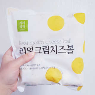 가치식탁 리얼치즈스틱, 리얼크림치즈볼 — 5점을 준 리뷰어가 2020년 6월 올린 사용 사진