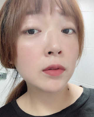 셀프코딩 코드 크러쉬 매트 리퀴드 립스틱+스티커 세트 — 5점을 준 리뷰어가 2020년 9월 올린 사용 사진