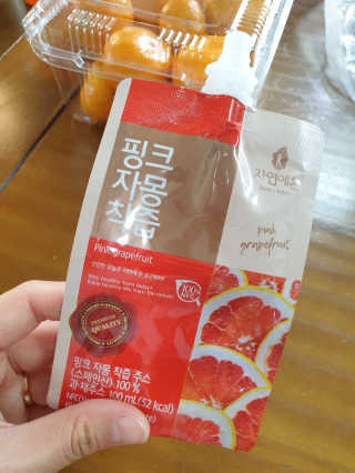 자연에온 핑크 자몽 착즙 100mL 10개입 2BOX — 5점을 준 리뷰어가 2020년 10월 올린 사용 사진