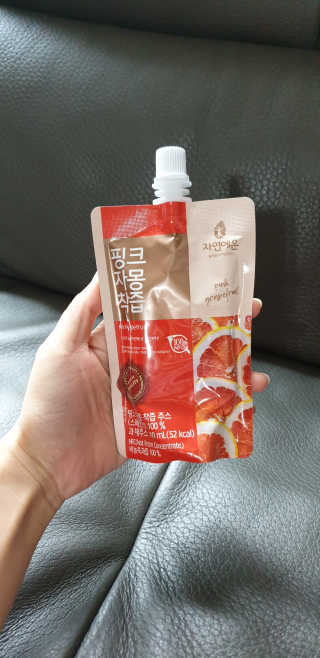 자연에온 핑크 자몽 착즙 100mL 10개입 2BOX — 4점을 준 리뷰어가 2020년 11월 올린 사용 사진
