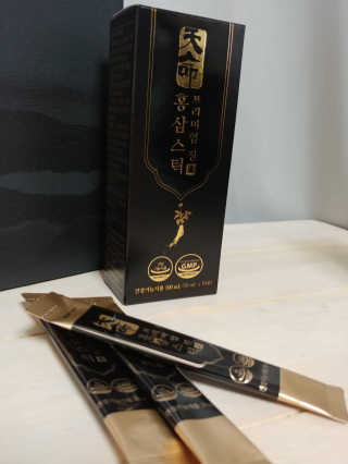 헬스업_천명진프리미엄홍삼스틱_10ml x 30포 — 5점을 준 리뷰어가 2020년 8월 올린 사용 사진