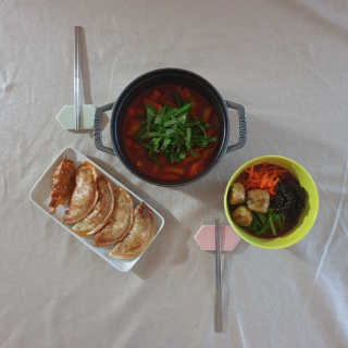 [심플리쿡]창화당떡볶이+모둠만두, 쫄면+굴림만두 SET — 5점을 준 리뷰어가 2020년 9월 올린 사용 사진