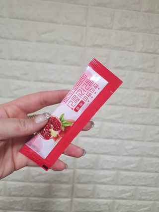 헬스업_쁘띠쁘띠석류콜라겐젤리_20g x 14포 — 4점을 준 리뷰어가 2020년 12월 올린 사용 사진