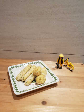 가치식탁 리얼치즈스틱, 리얼크림치즈볼 — 5점을 준 리뷰어가 2020년 10월 올린 사용 사진