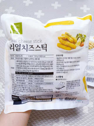 가치식탁 리얼치즈스틱, 리얼크림치즈볼 — 5점을 준 리뷰어가 2020년 5월 올린 사용 사진