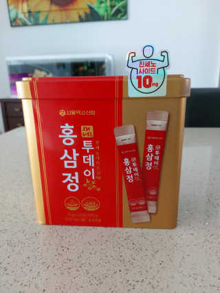 서울약사신협_투데이홍삼정_틴케이스_10g x 30포 — 5점을 준 리뷰어가 2020년 7월 올린 사용 사진