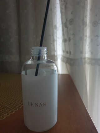 레나스 프리미엄 아로마 디퓨저 200ml  [1SET] — 3점을 준 리뷰어가 2020년 10월 올린 사용 사진