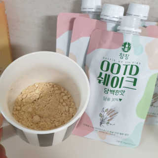 [꾸콤] 참참 OOTD쉐이크 담백한 일주일세트 50g x 5 — 5점을 준 리뷰어가 2020년 10월 올린 사용 사진