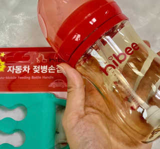 하이비코리아 앉아서나서서먹는젖병 하이비 PPSU 빨대젖병 — 4점을 준 리뷰어가 2020년 6월 올린 사용 사진