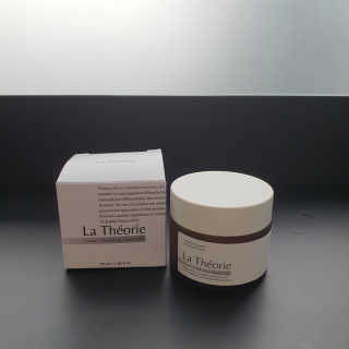 La Theorie Hydrating Ingredients | 하이드레이팅 인그레이디언츠 — 5점을 준 리뷰어가 2020년 5월 올린 사용 사진