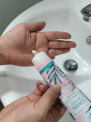 포레스트힐 SS 그린 밸런스 클렌져 100ml + 헤어밴드 — 4점을 준 리뷰어가 2020년 4월 올린 사용 사진