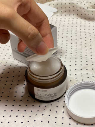 La Theorie Hydrating Ingredients | 하이드레이팅 인그레이디언츠 — 4점을 준 리뷰어가 2020년 5월 올린 사용 사진