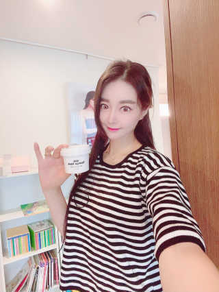 리더스코스메틱 리더스 밀크 스폰지 마스크 — 5점을 준 리뷰어가 2020년 12월 올린 사용 사진