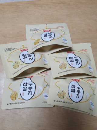 [꾸콤] 참참 전통 찹쌀 누룽지 일주일세트 60g x 5 — 5점을 준 리뷰어가 2020년 12월 올린 사용 사진