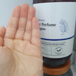 달리프 베러 퍼퓸 샴푸 1000ml 레이니데이 or 일랑로즈 — 5점을 준 리뷰어가 2020년 11월 올린 사용 사진