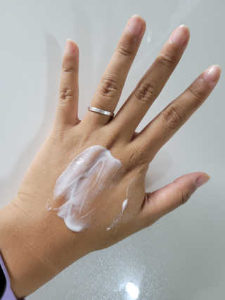 어글리프루프 세럼 스탑디어글리 딥 컨템플레이션 30ml — 4.5점을 준 리뷰어가 2020년 12월 올린 사용 사진