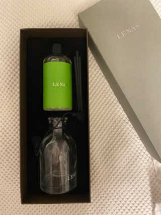 레나스 프리미엄 아로마 디퓨저 200ml  [1SET] — 4.5점을 준 리뷰어가 2020년 9월 올린 사용 사진